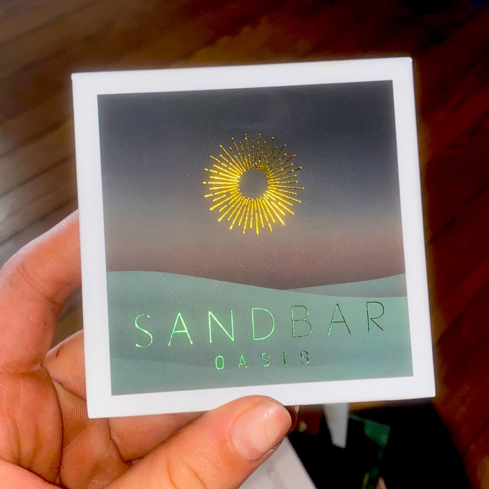 sandbar oasis matte shade eyeshadow palette